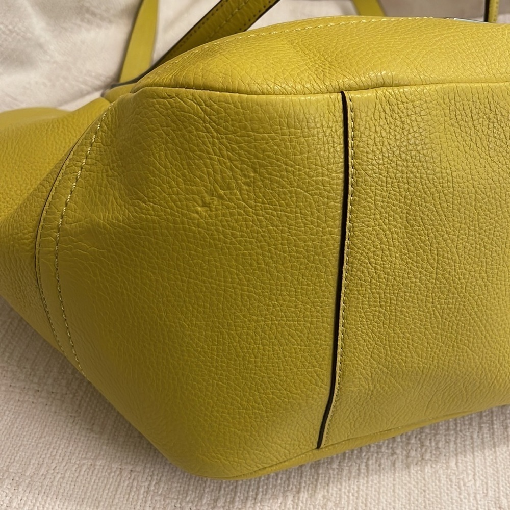 COACH - leather park Carrie tote- F23284-NWT - Picture 7 of 14